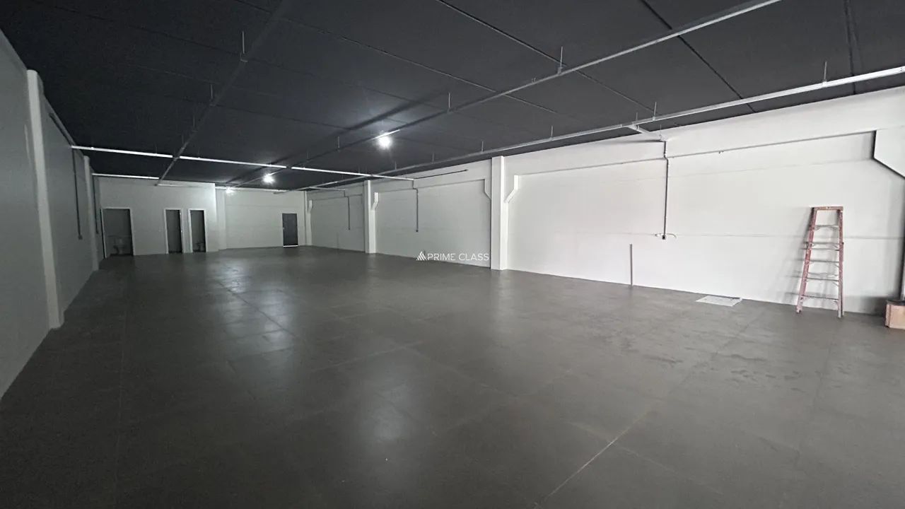 Loja Comercial 300m² 2 banheiros