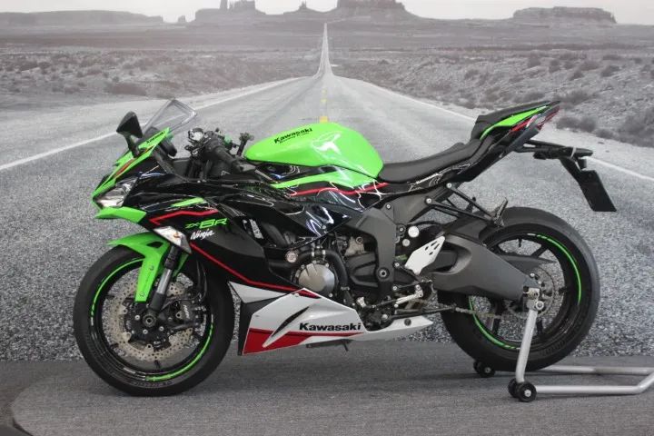 Kawasaki Zx-6r 636cc 2021 - 1474805832 | OLX