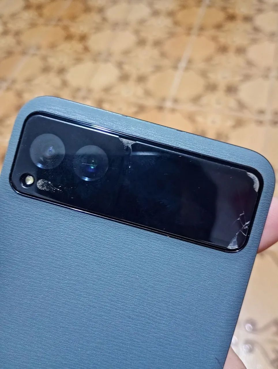 Celular Motorola RAZR 40  - Foto 3
