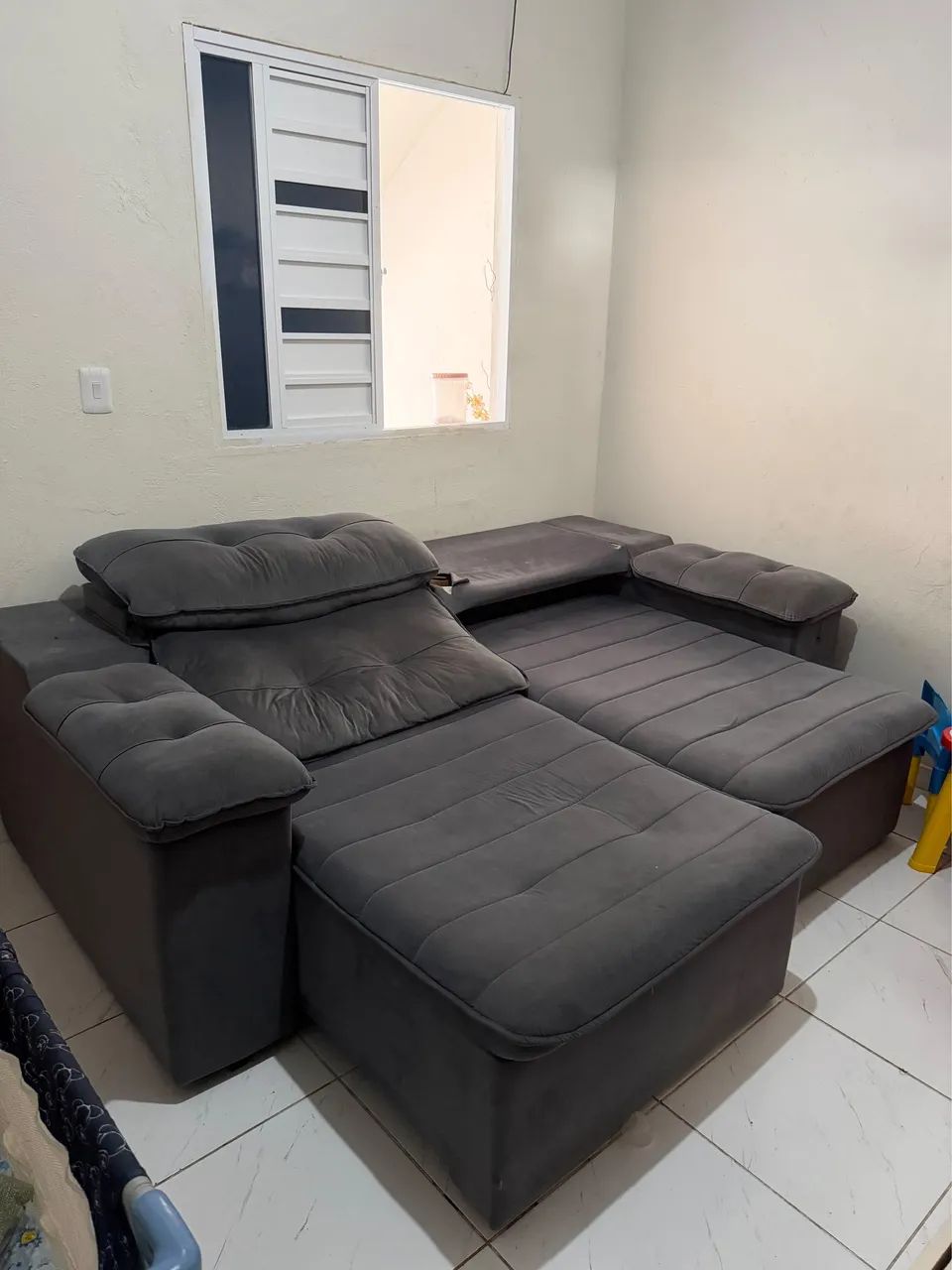 Sofá retrátil 2 metros e 40 cm 
