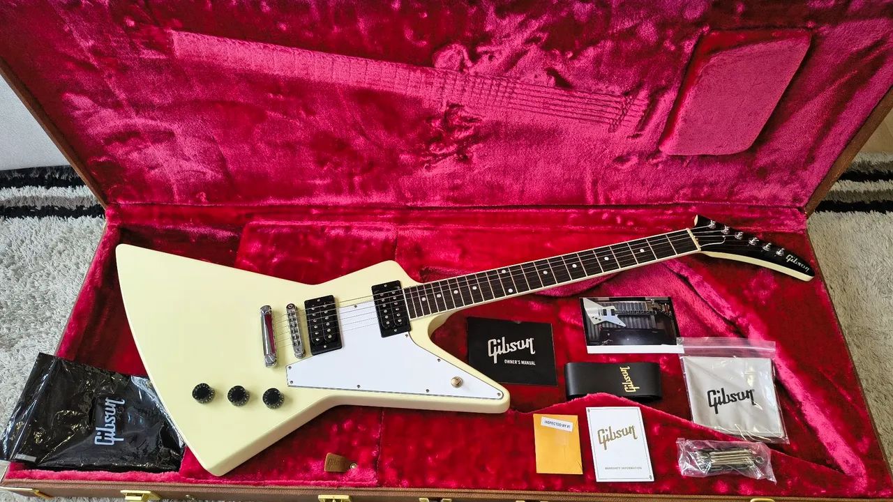 Gibson  Explorer V70s