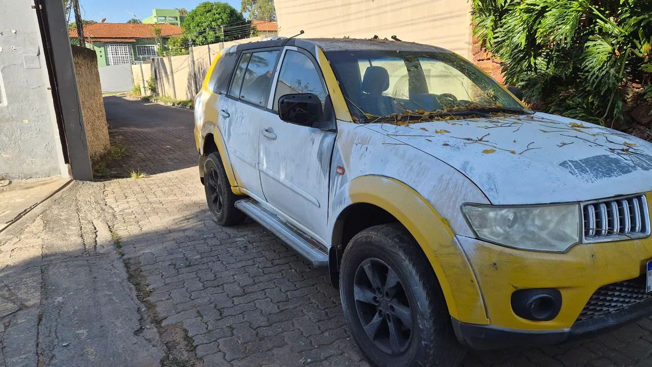 Mitsubishi Pajero 2013