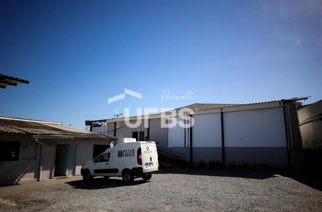 Área com Galpão Comercial - Santa Genoveva - Foto 3