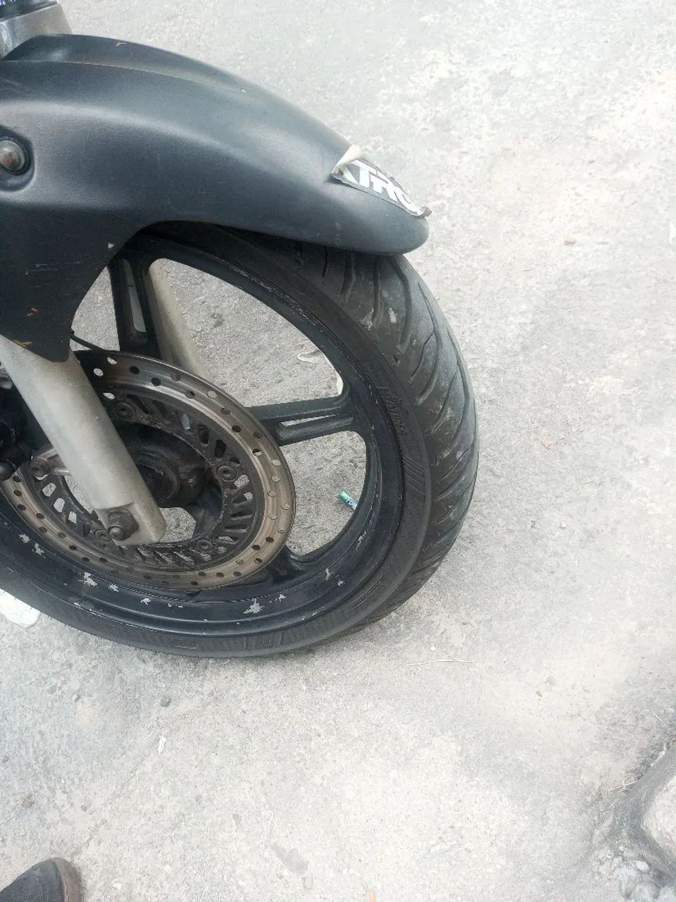 Vende-se, errei o valor,  estou pedindo 9 mil - Foto 5