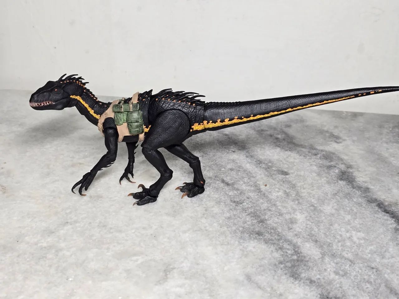 Indoraptor Jurassic world NANMU studios lacrado Hammond - Foto 4
