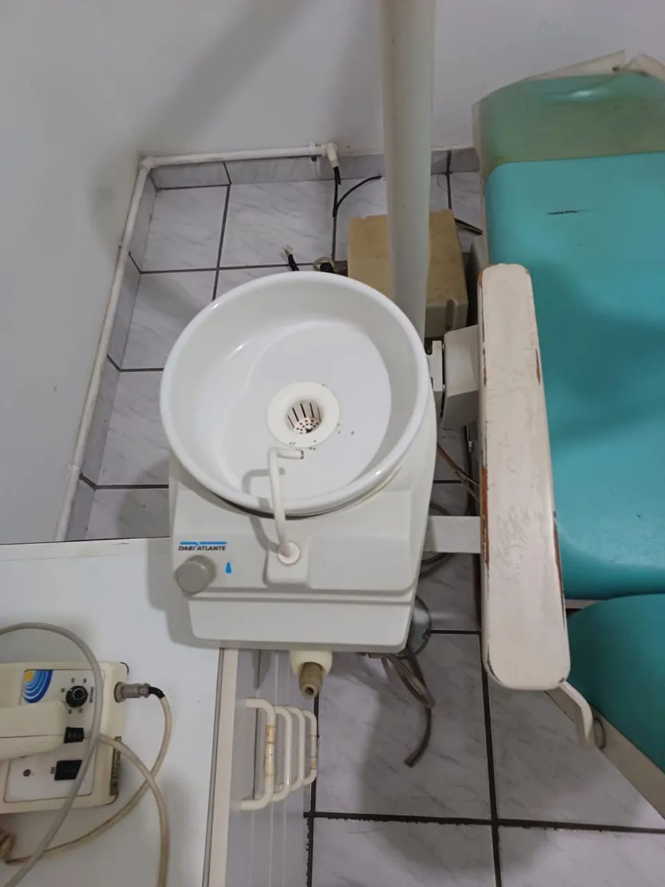 Vendo cadeira odontológica e equipo Dabi - Foto 3