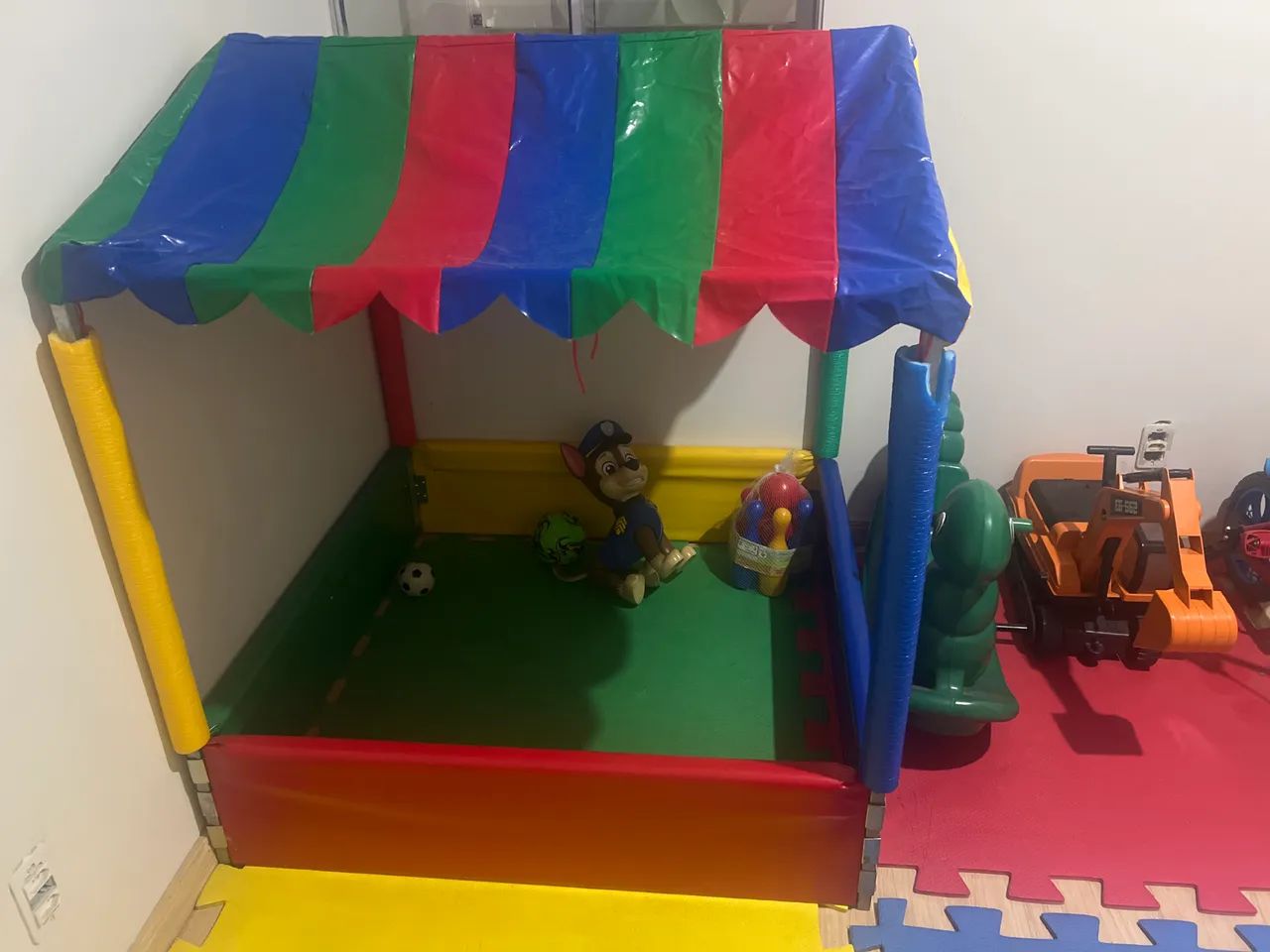 Casinha de Piscina de Bolinhas  - Foto 2