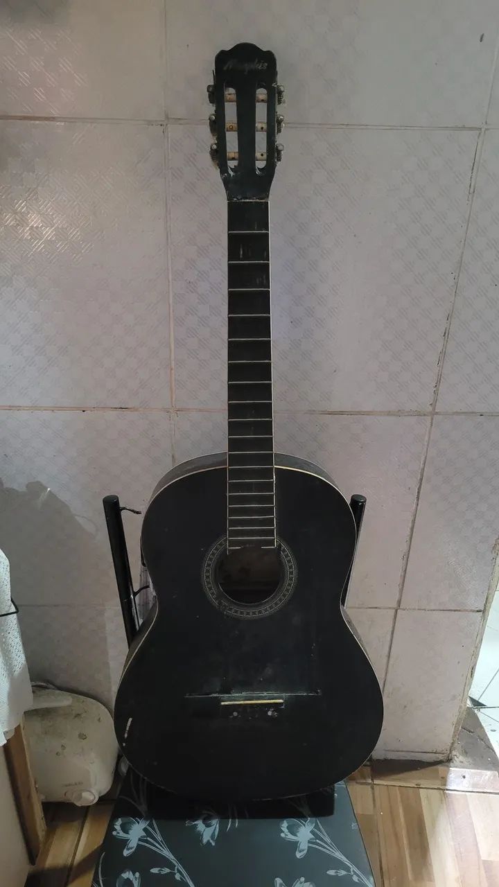 Violão ? pra consertar 