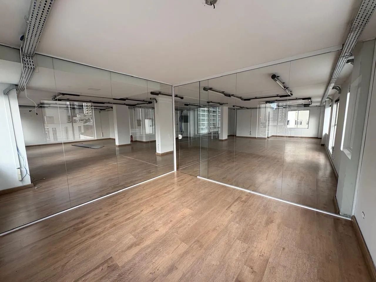 Otima sala comercial 220 metros 2 vagas - Foto 4