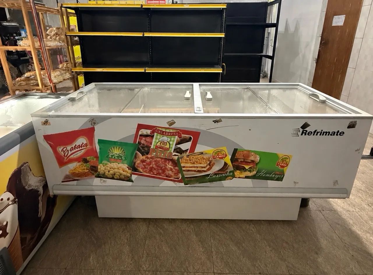 Freezer com três divisória seminova 