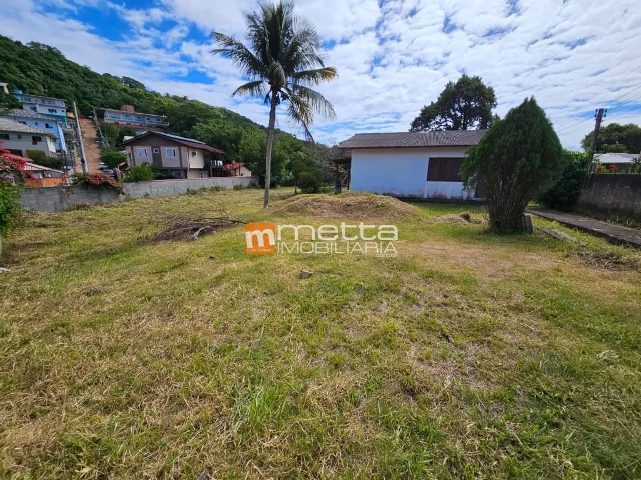 Terreno à venda, 2017 m² na Cachoeira do Bom Jesus - Florianópolis/SC
