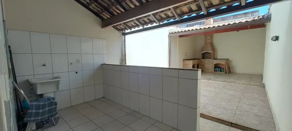 VENDO EXCELENTE CASA NO LIMOEIRO - Foto 4