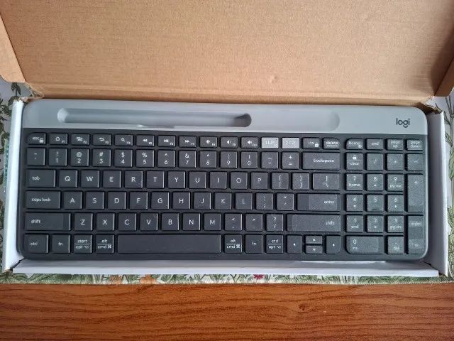 Teclado  Logitech K580