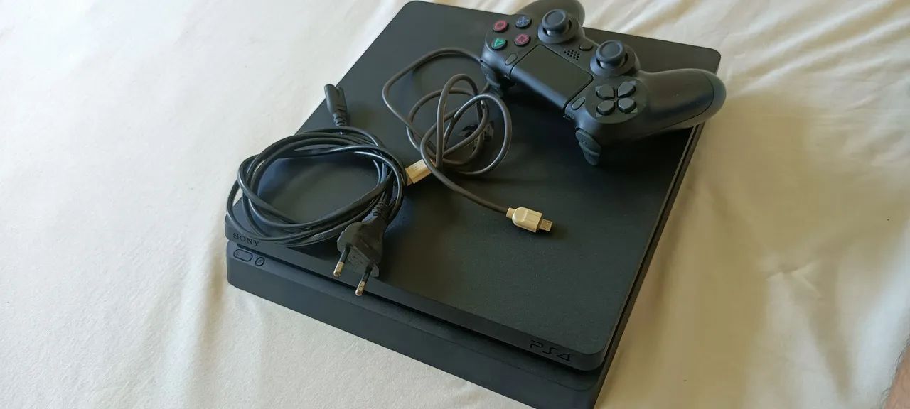 Playstation 4 (PS4) Slim usado
