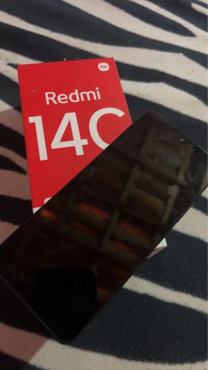 Celular novo com caixa 