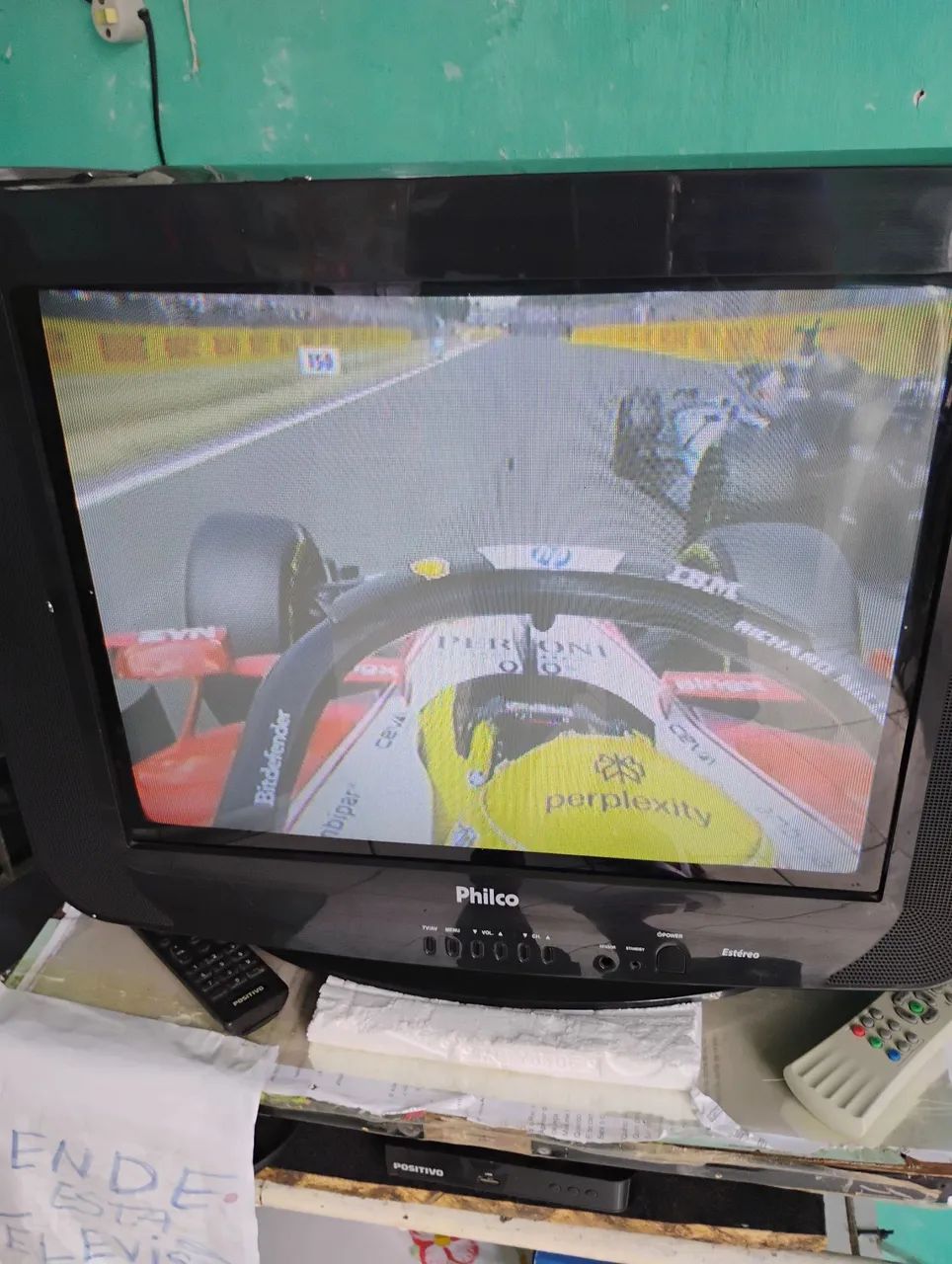 Televisão PHILCO 21 POLEGADAS DE TUBO FUNCIONANDO COM CONTROLE  - Foto 4