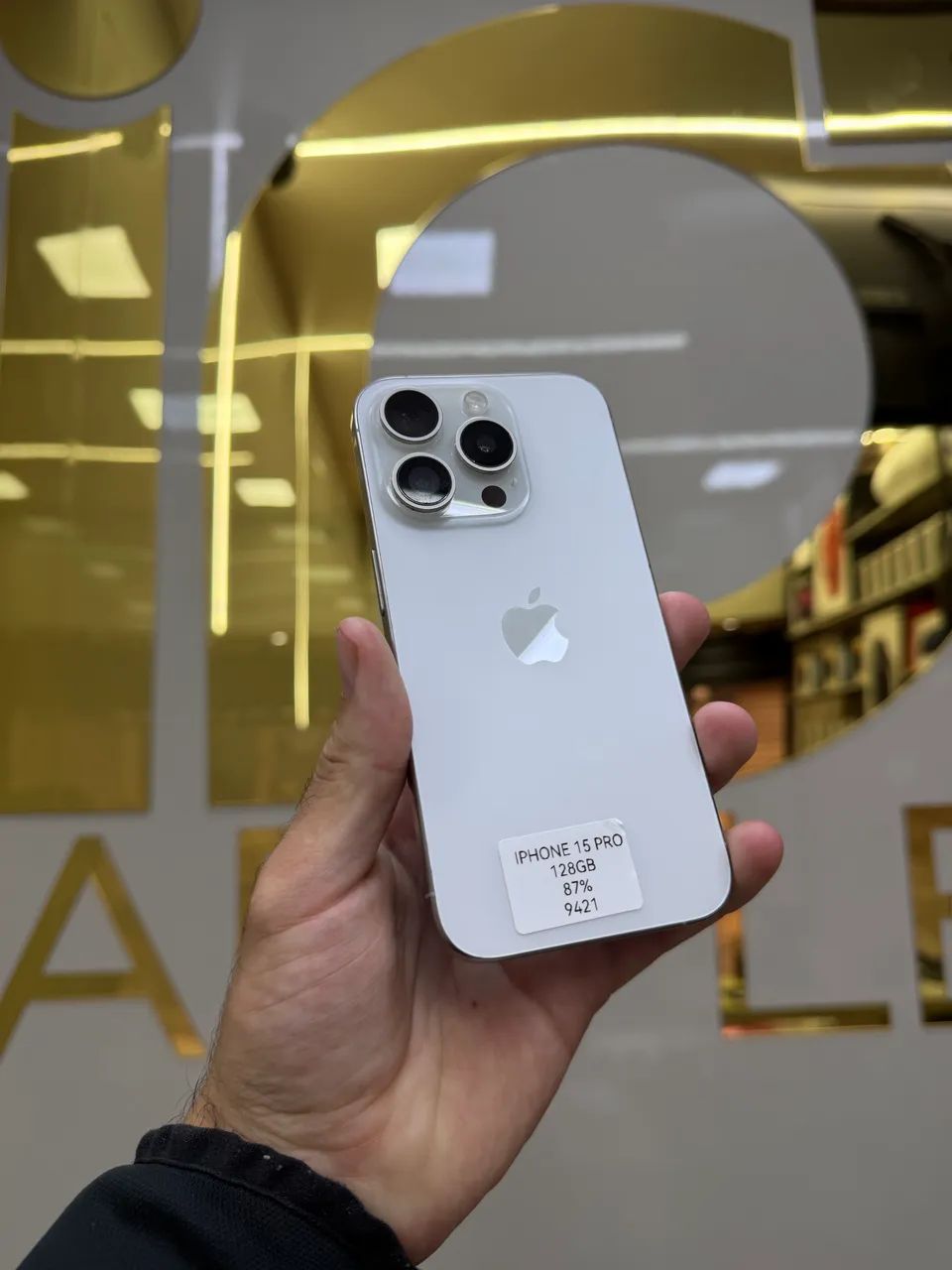 IPHONE 15 PRO 128GB BRANCO 5G SEMI NOVO PROMOÇÃO MAIO - Celulares