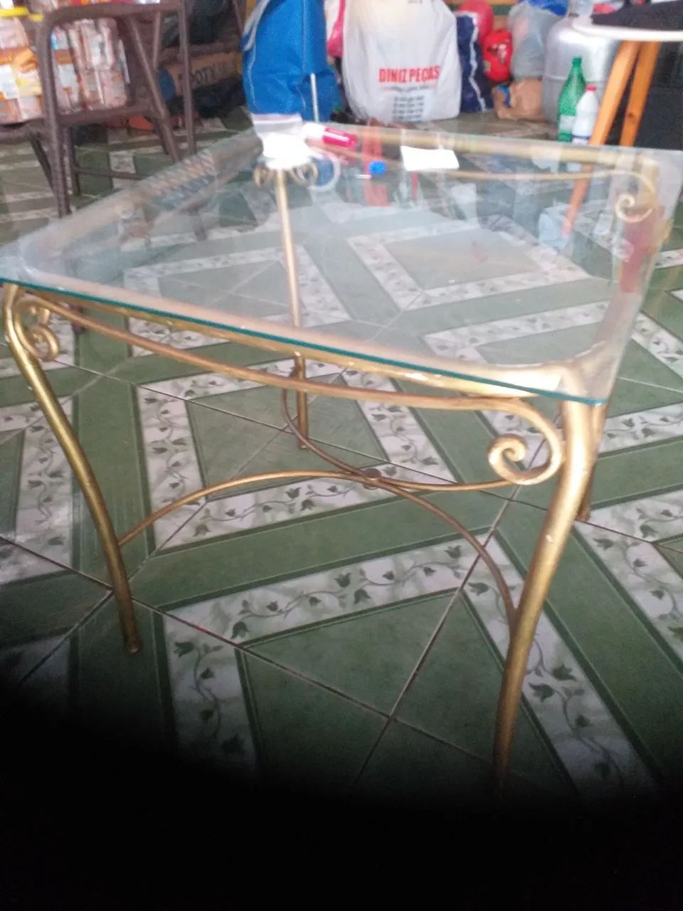 Vendo  mesinha de ferro excelente 