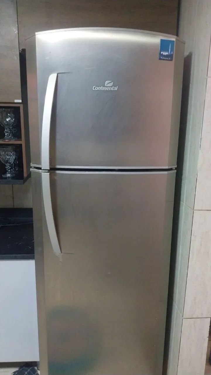 Geladeira continental 