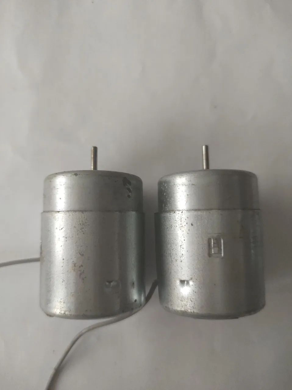 Motor DC de 9v para diversas aplicações (lote com 2 peças)