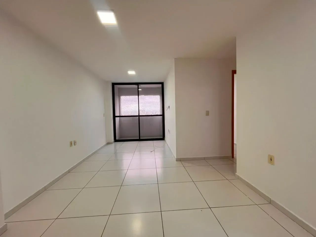Alugo Edifício Spazio Vitá 3/4 quartos sendo 1 suíte - Farol -