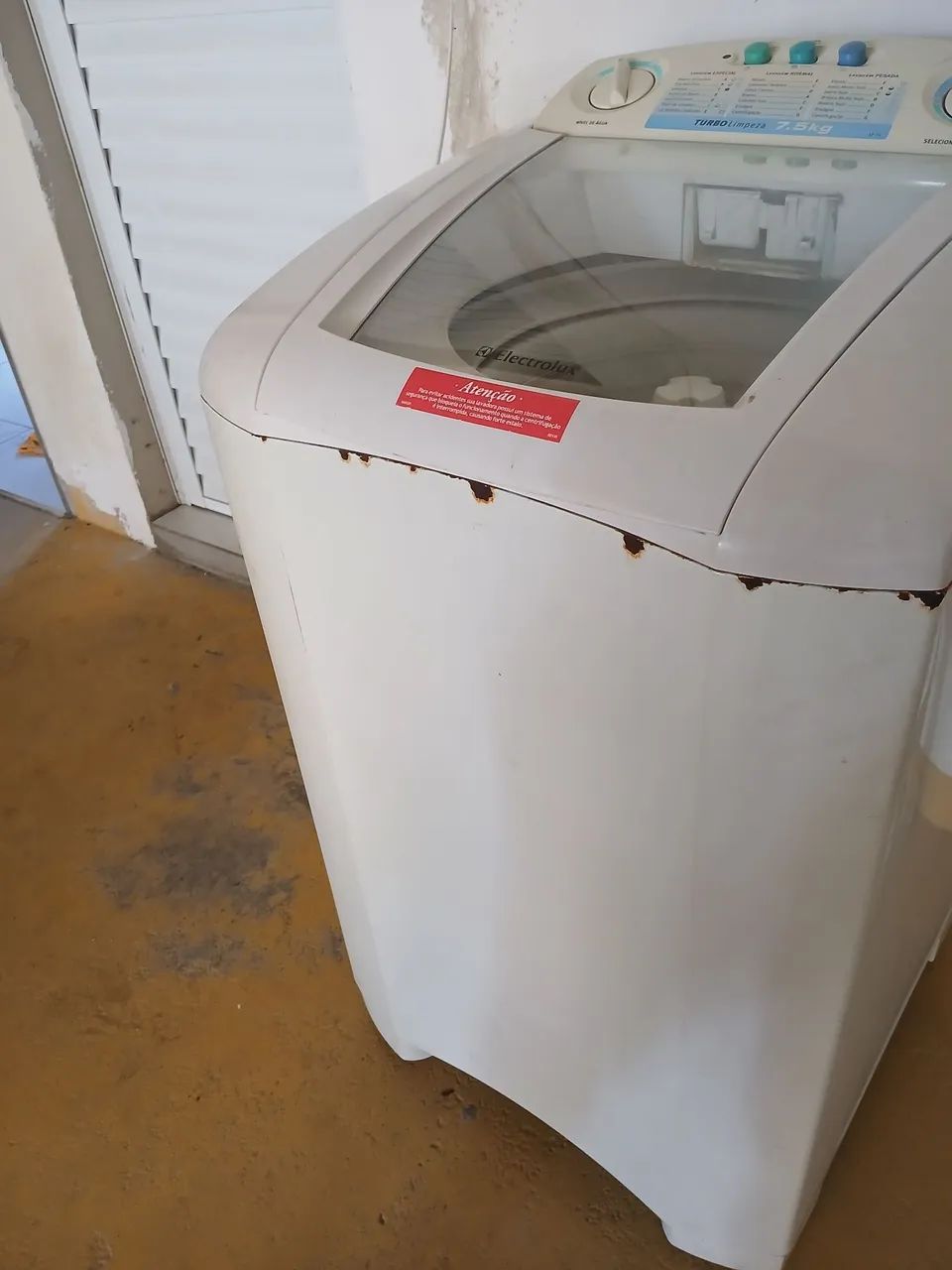 Vendo máquina de lavar Electrolux usada - Foto 2