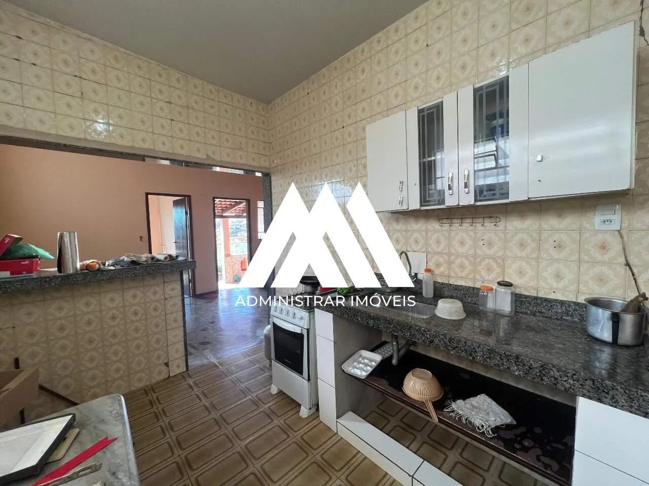 Vendo casa no Cerqueira Lima com amplo espaço! - Foto 3