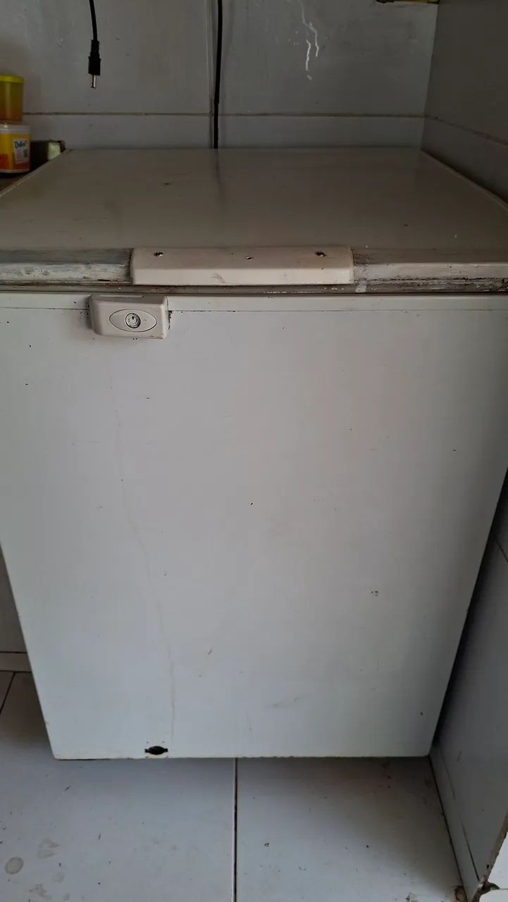 Freezer horizontal gelando muito 