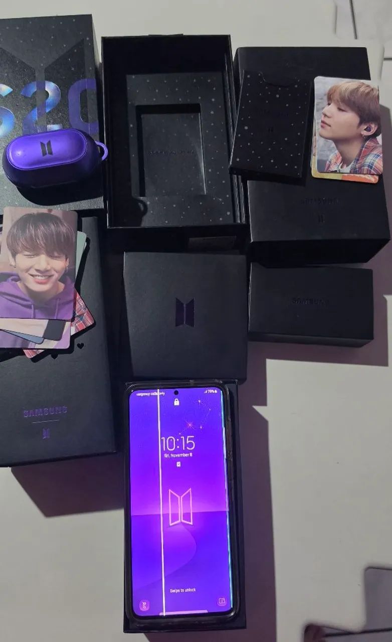Samsung Galaxy S20+ BTS Edition + Galaxy Buds BTS
