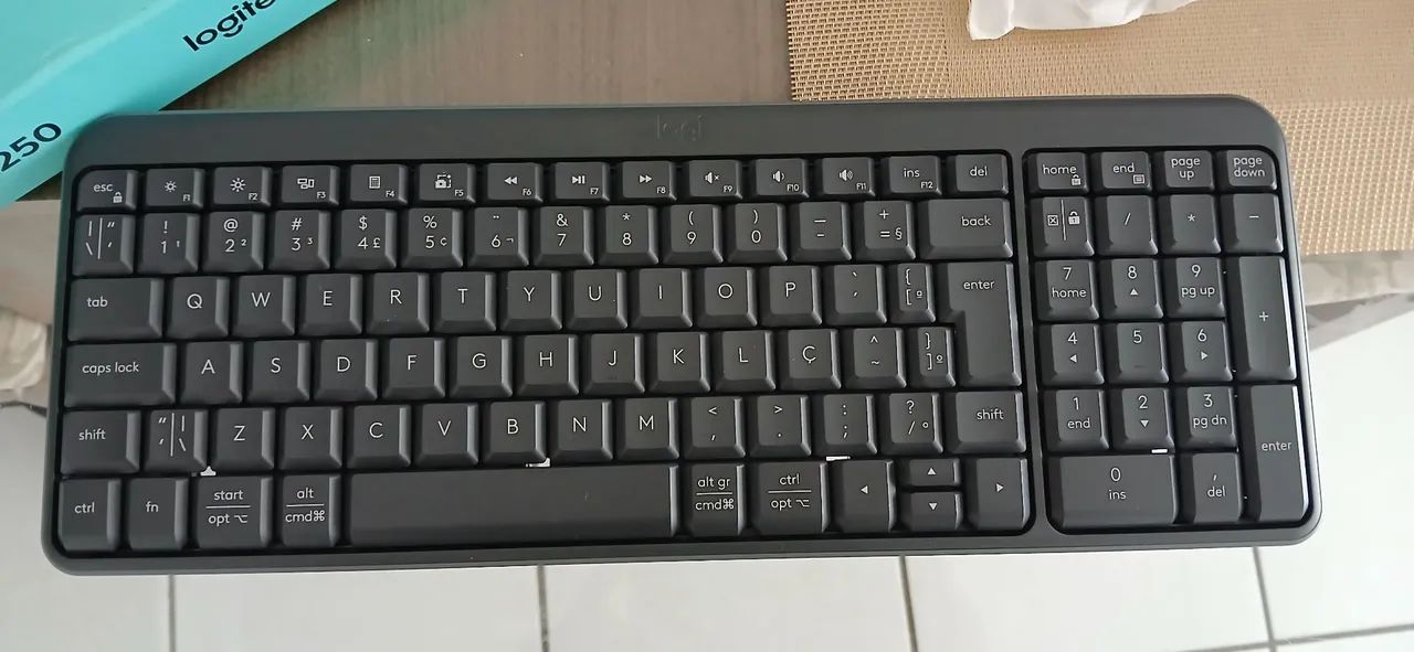 Teclado e Mouse Logitech MK 250 novo na caixa  - Foto 3