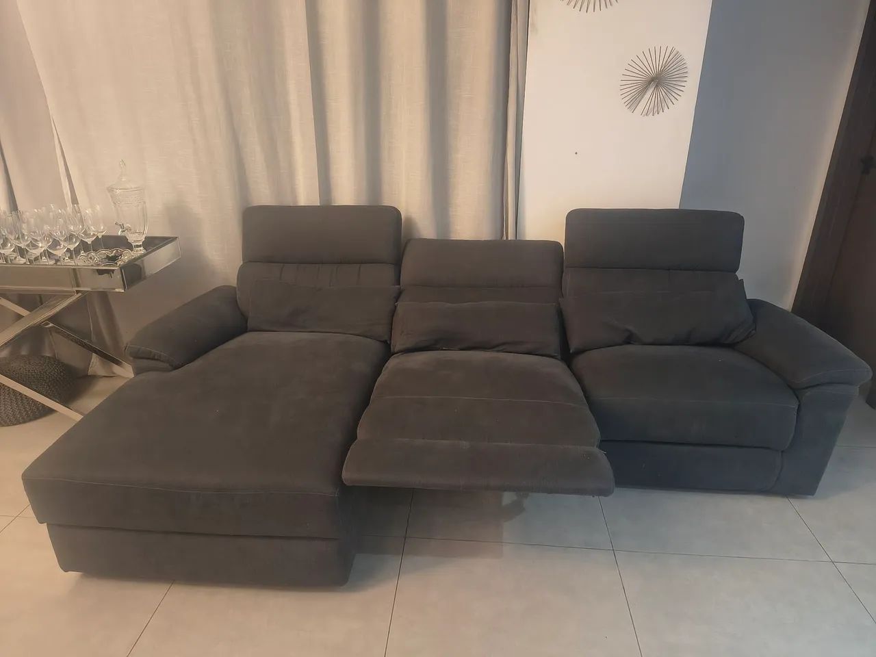 sofá modulado reclinável elétrico/motorizado com chaise e encosto de cabeça articulado - Foto 2