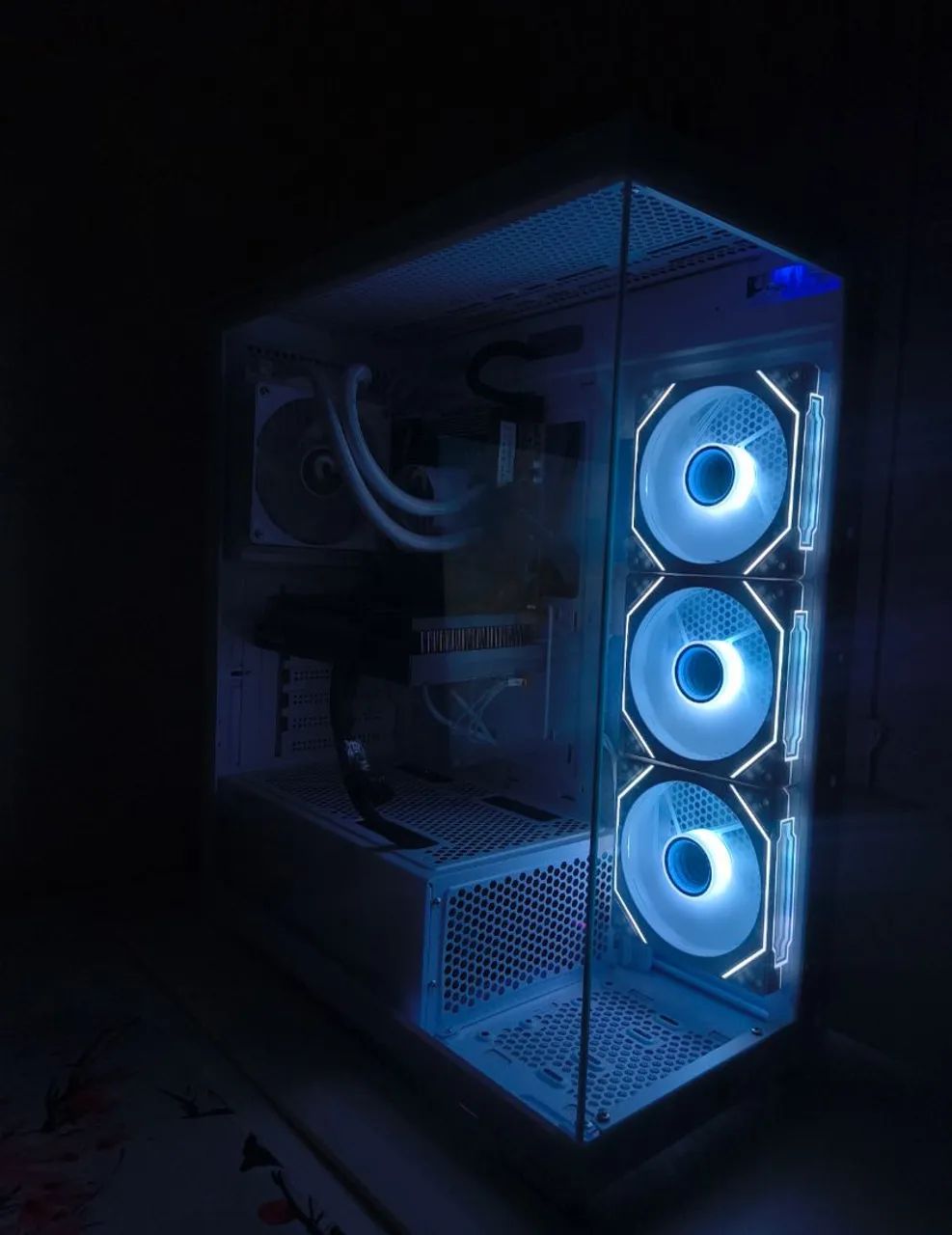 PC GAMER COM RX 6600XT + 16GB RAM