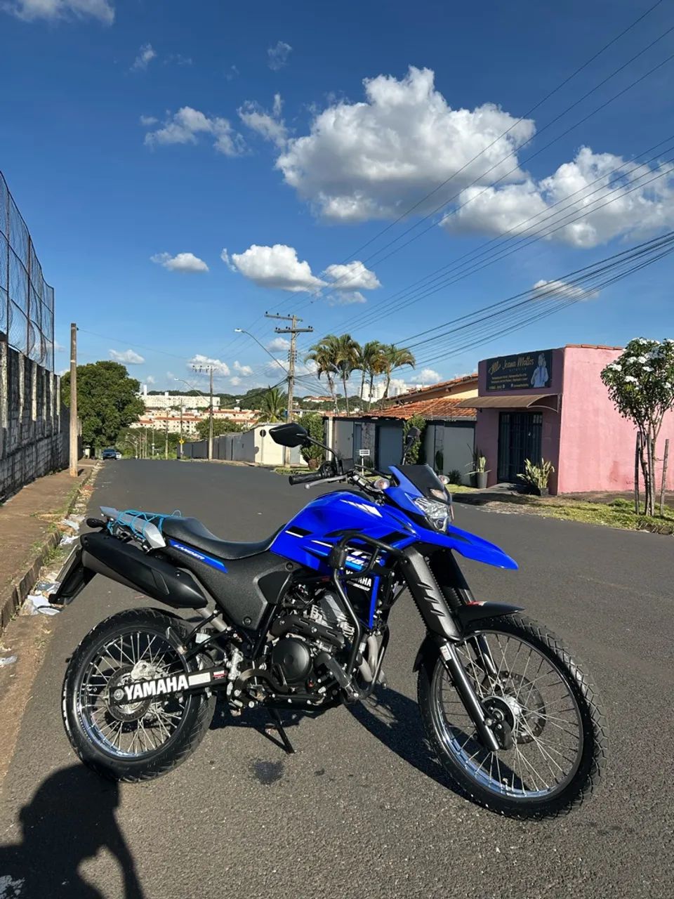 Lander Azul 2024
