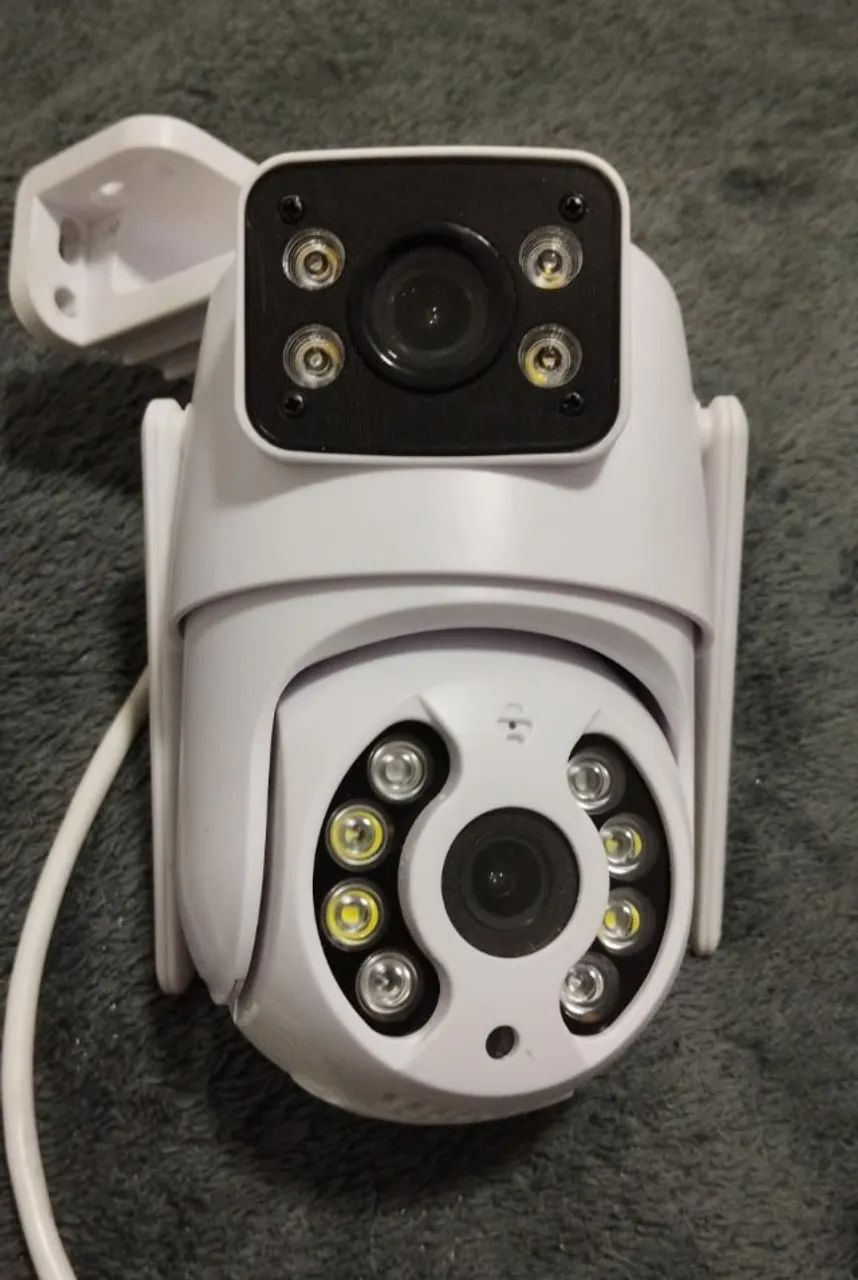 Camera IP com lente dupla