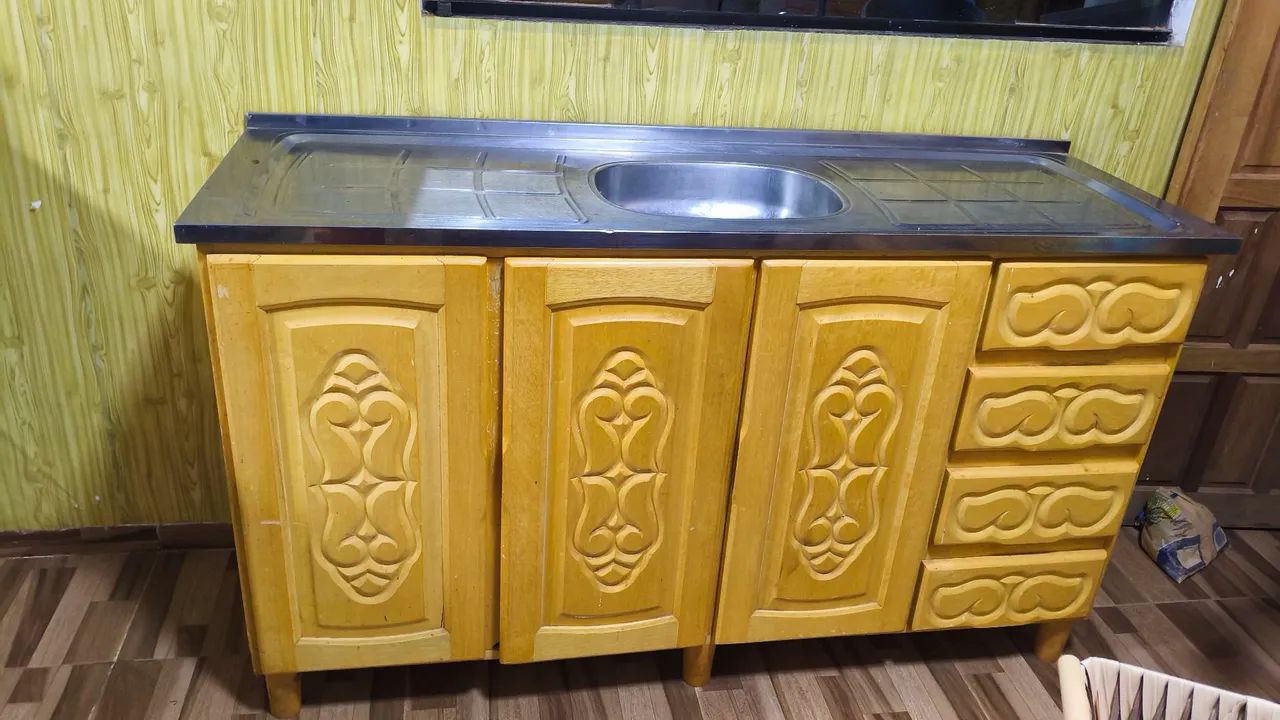 BALCÃO COM PIA 