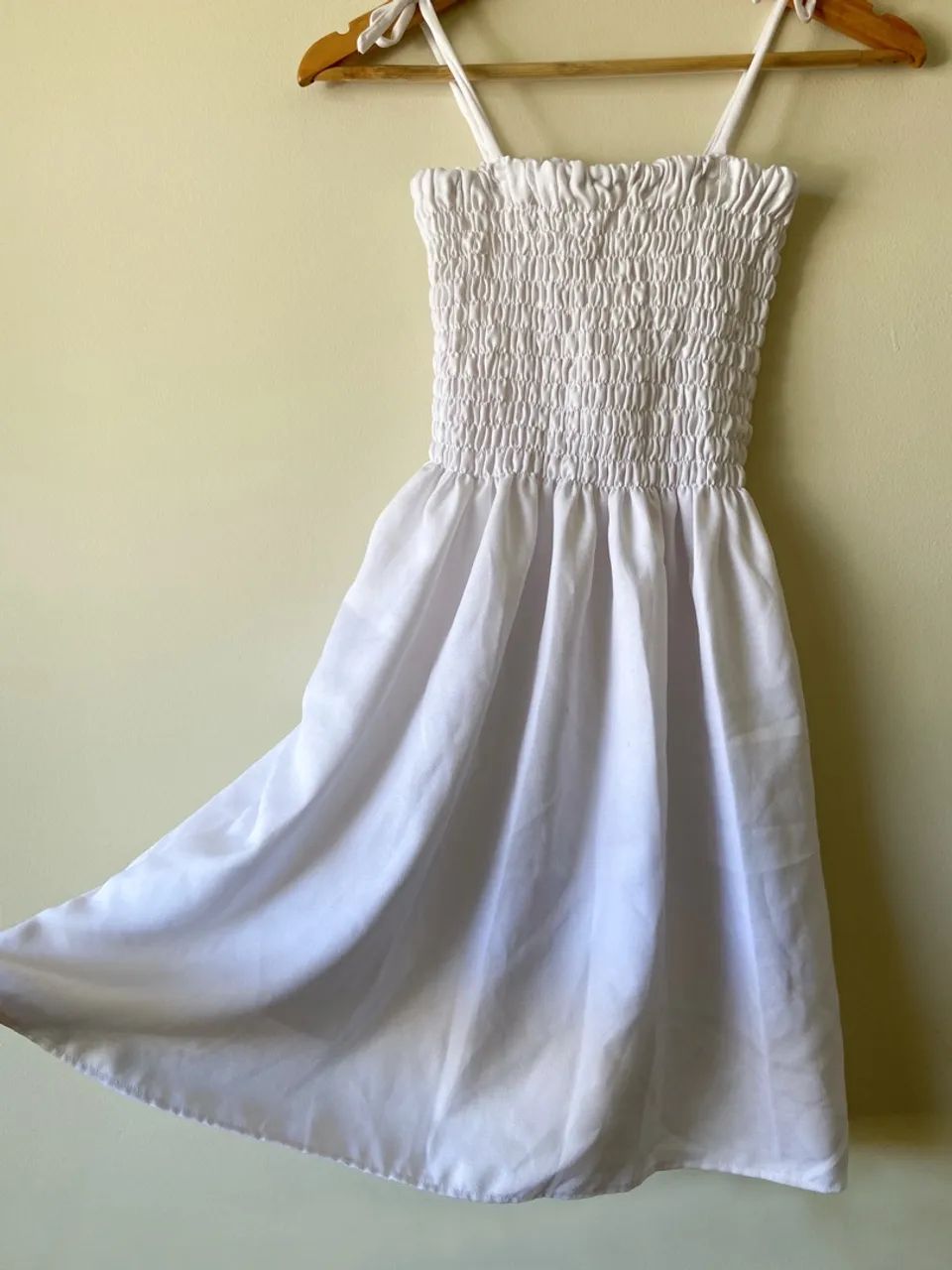 Vestido branco lastex com alça de amarrar - Foto 2