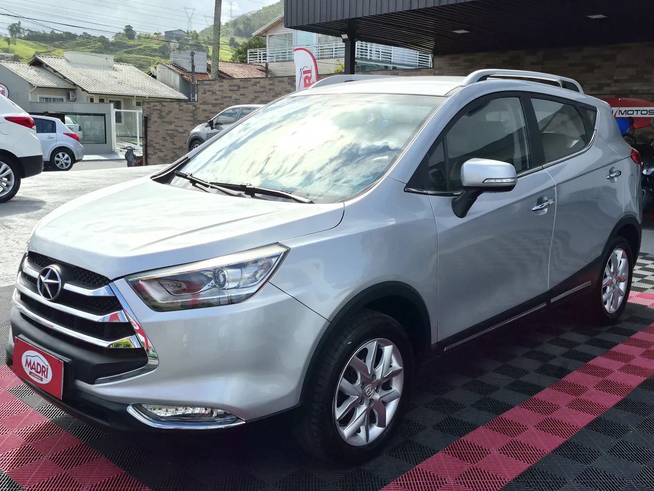 JAC T5 1.5 Jet Flex 16V 5P Mec. 2017 - Foto 3