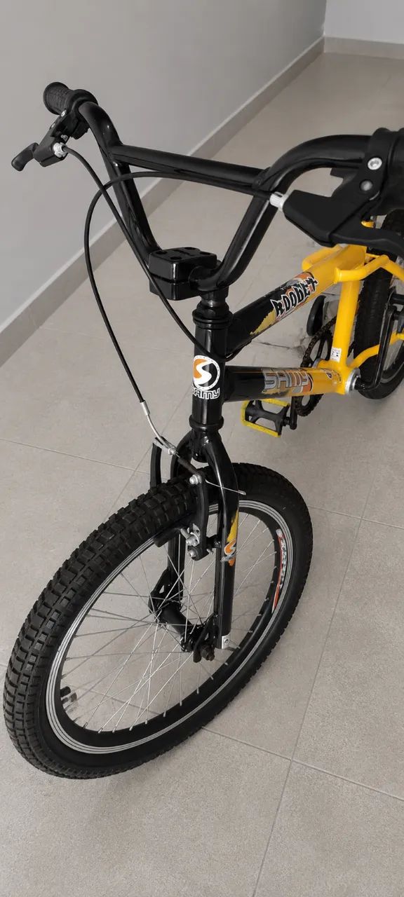 Bicicleta Semi nova - aro 20