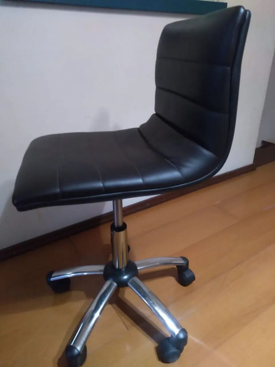 Cadeira giratoria canelada - Foto 2
