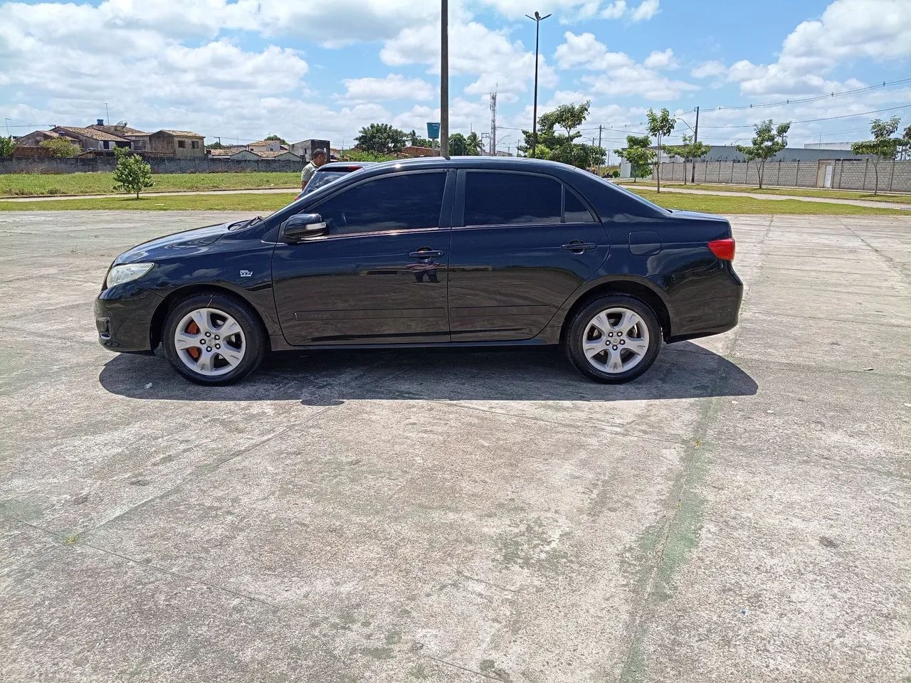 Toyota Corolla XEI 2.0 Flex 16V Aut. 2011 - Foto 2