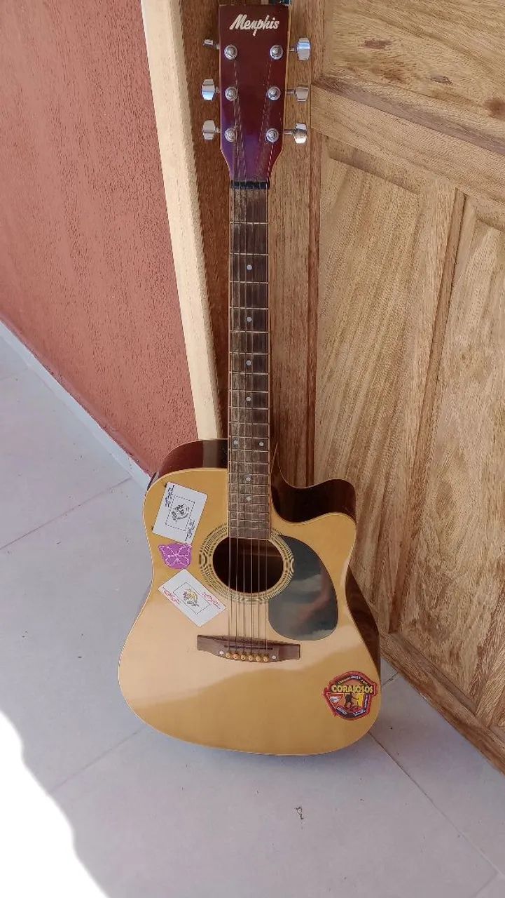 Estou vendendo violão da mphis 