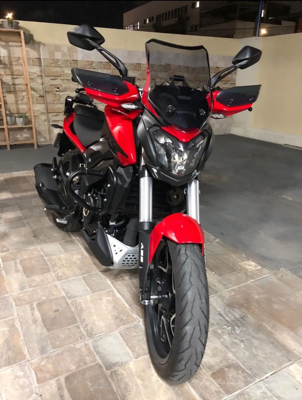 DOMINAR 400