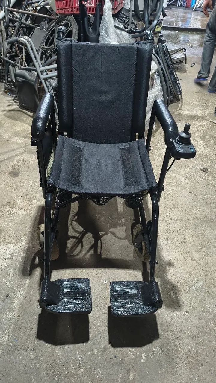 CADEIRA DE RODAS MOTORIZADA 