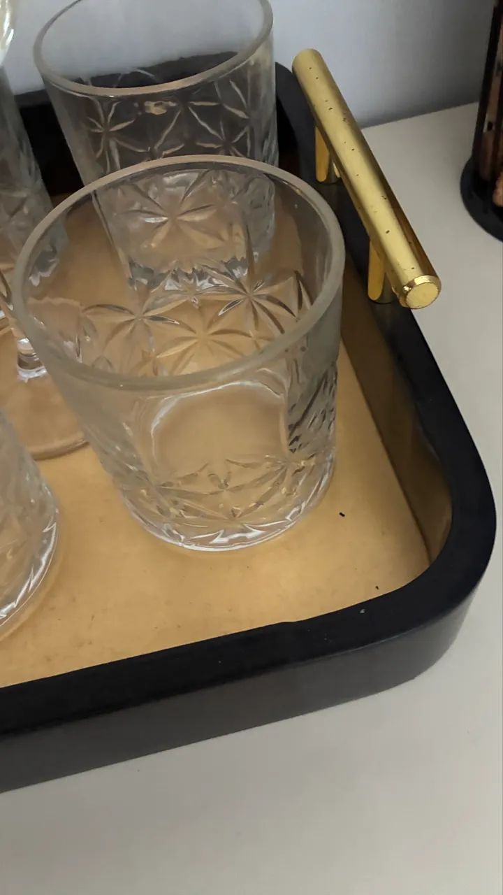 Bandeja preta com dourado  - Foto 4