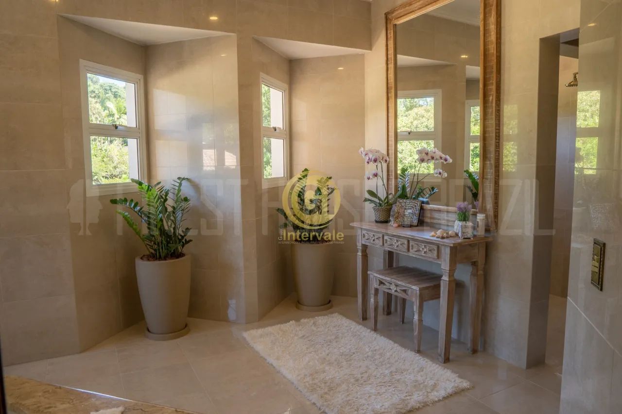 Casa à beira-mar em condomínio - Amplo jardim pé na areia - Linda piscina - Quiosque gourm - Foto 11