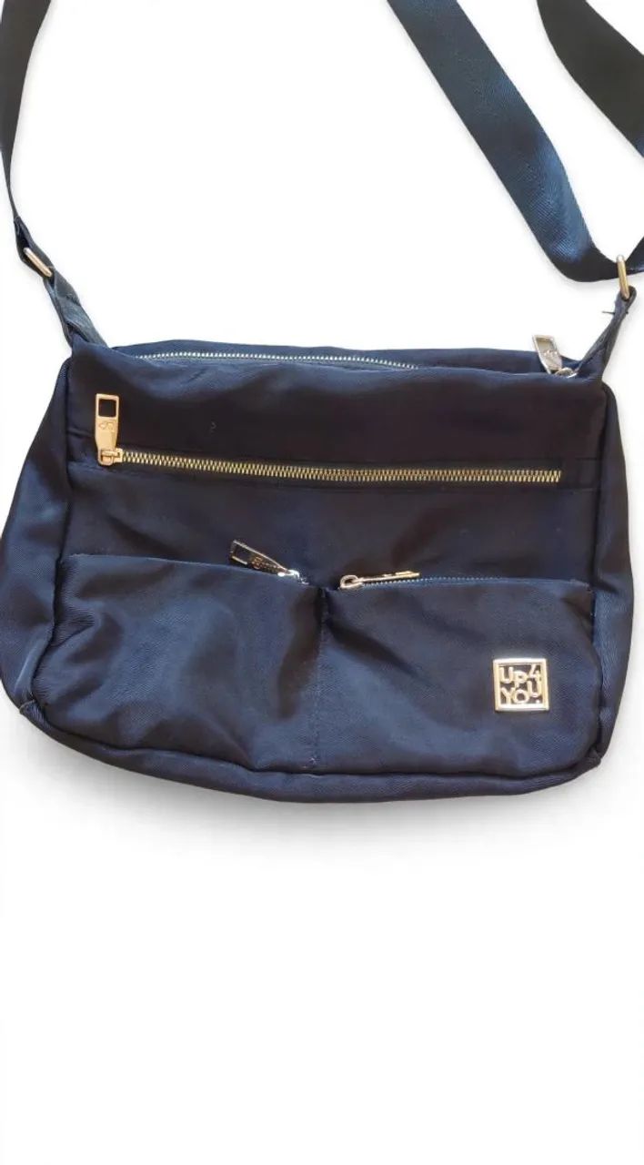 Bolsa lateral grande preta com várias divisórias - Foto 2