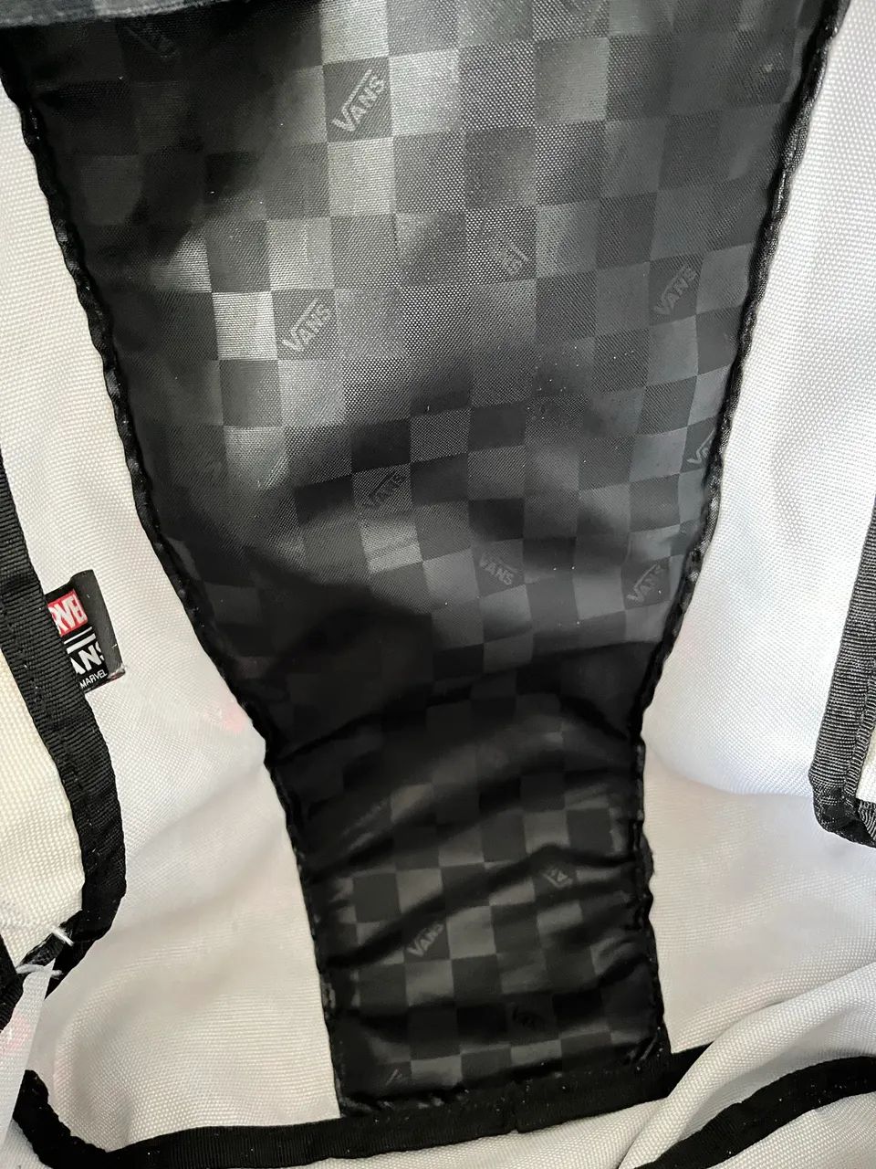 Mochila Vans - Homem Aranha  - Foto 4