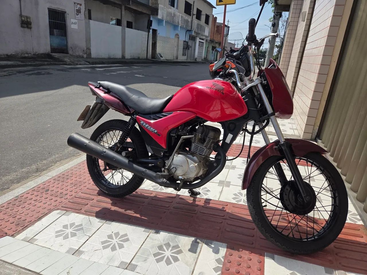 Titan 150 - Foto 2