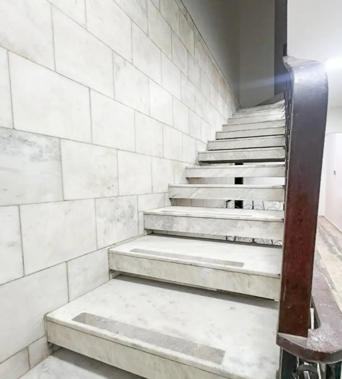 ALUGO AMPLO IMÓVEL COMERCIAL COM 370M²  - BAIRRO CAMPINA - Foto 3