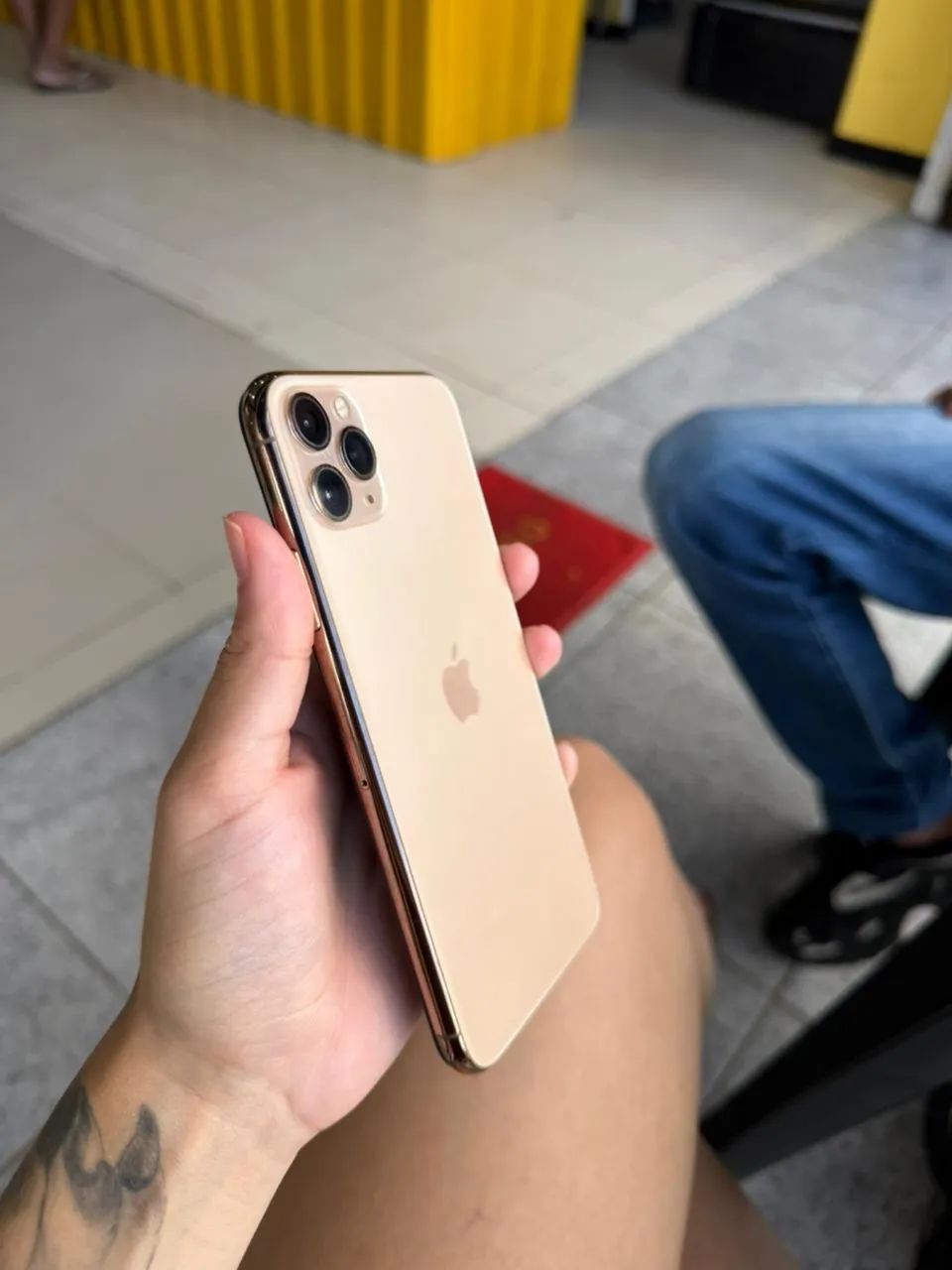 iPhone 11 Pro Max 256gb - Foto 2